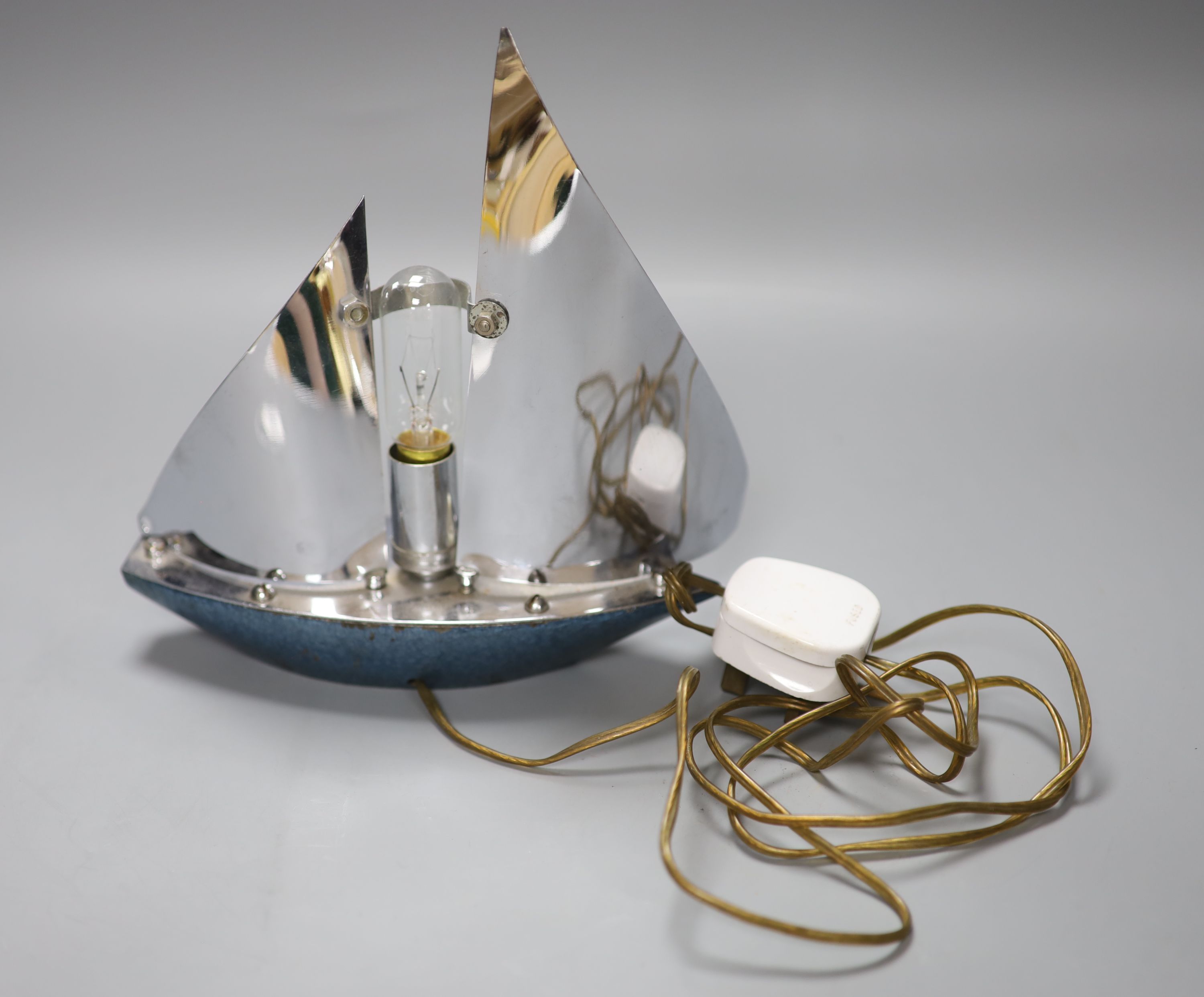 An Art Deco ship table lamp, height 22cm